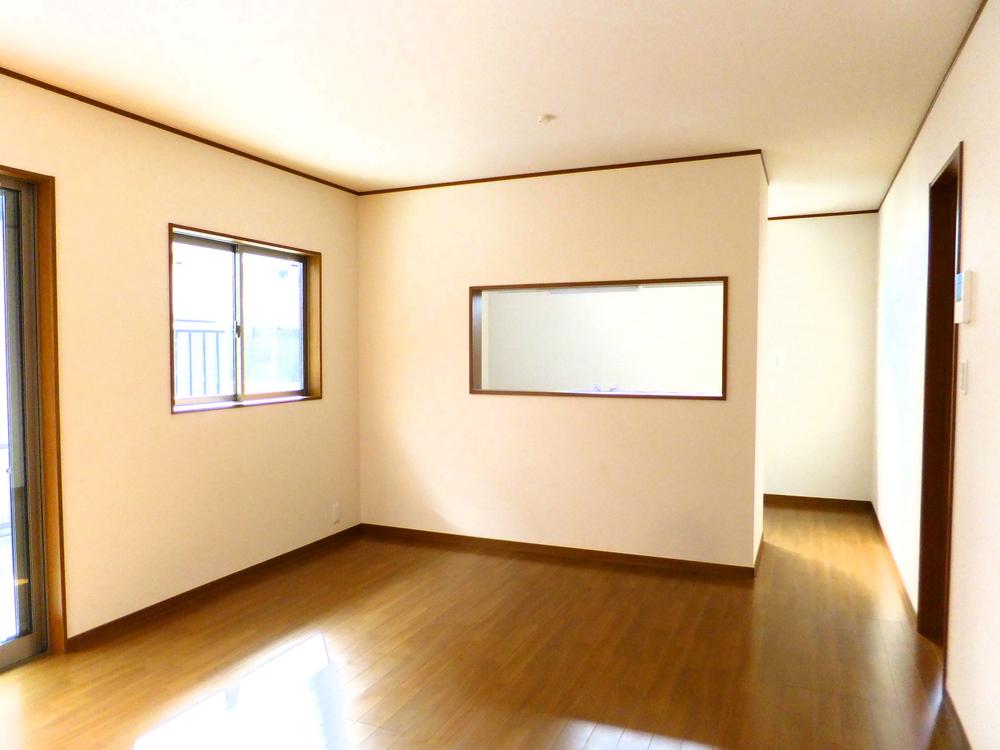 Same specifications photos (living). Comfortable relaxing LDK 14 Pledge, Also relax family.