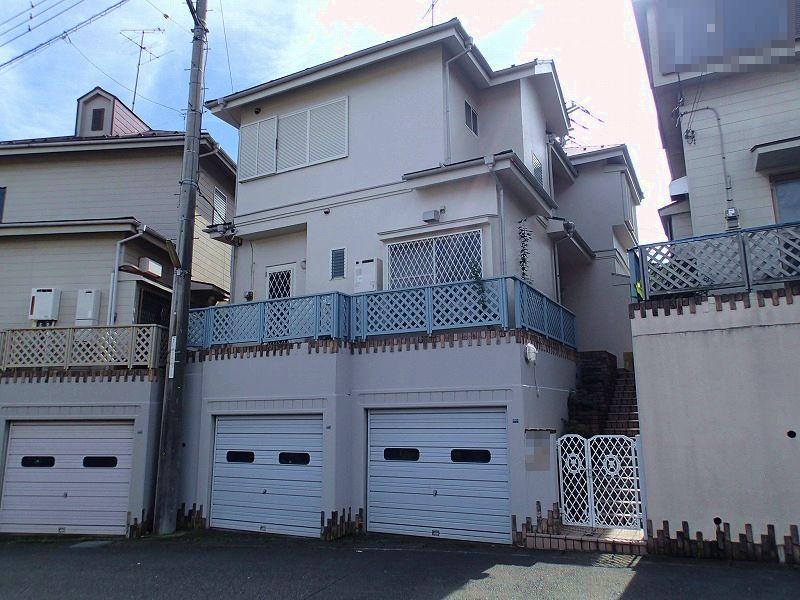 Local appearance photo. Two car space! It is a two-story large 4LDK