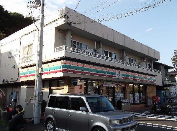 Convenience store. Seven-Eleven Kawasaki flat to 400m