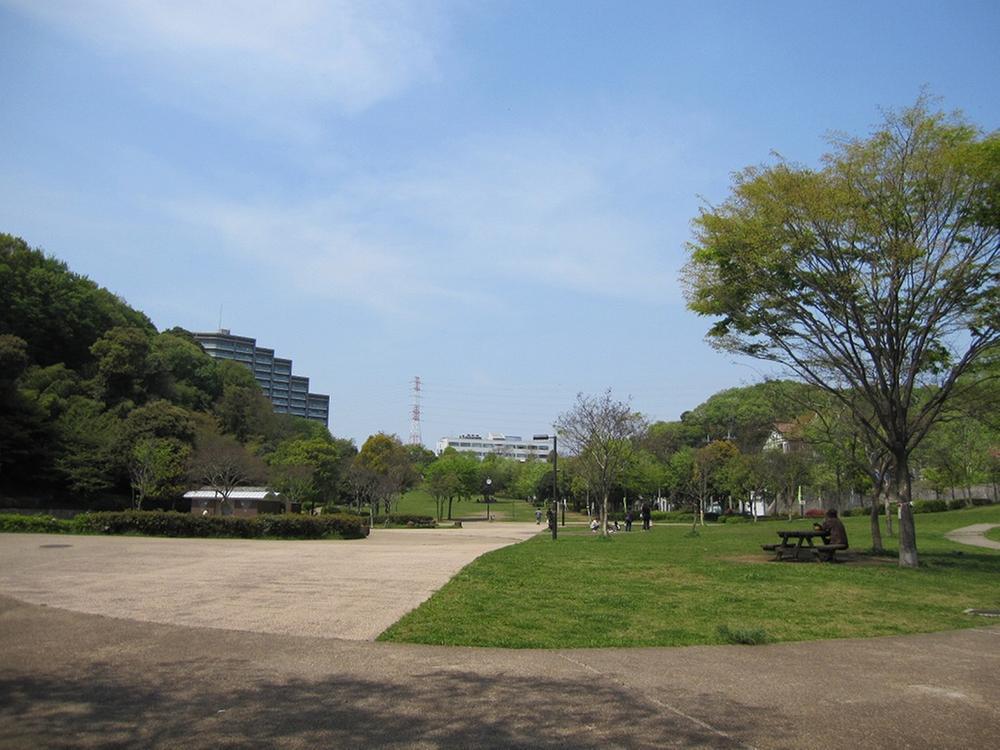 park. Lush Yamada Fuji Park is about 11 minutes' walk