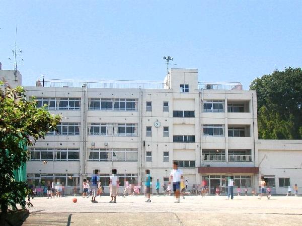 Primary school. Nogawa until elementary school 290m