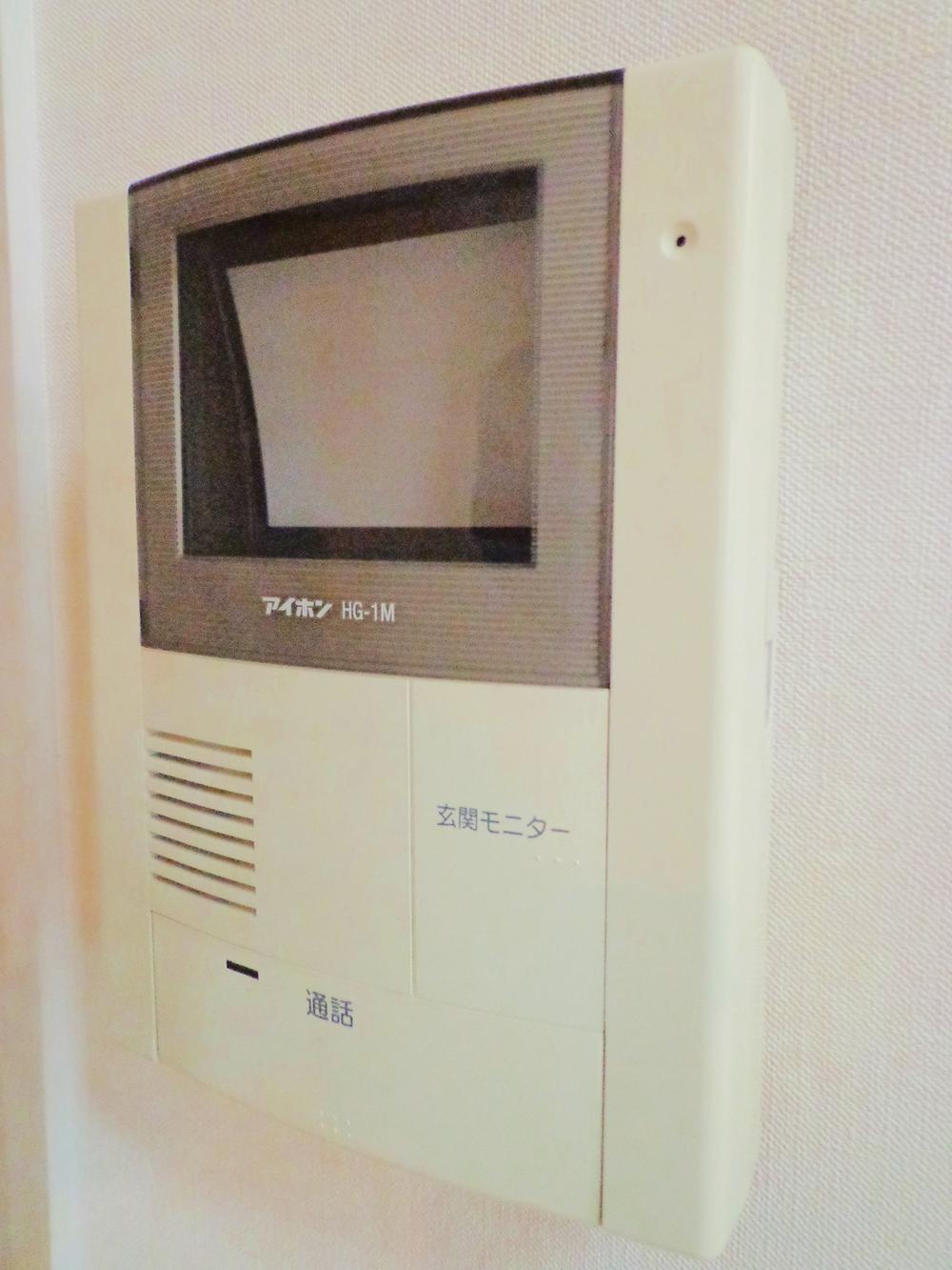 Other Equipment. Intercom with monitor. It is safe and can be confirmed is the face of the visitor. 