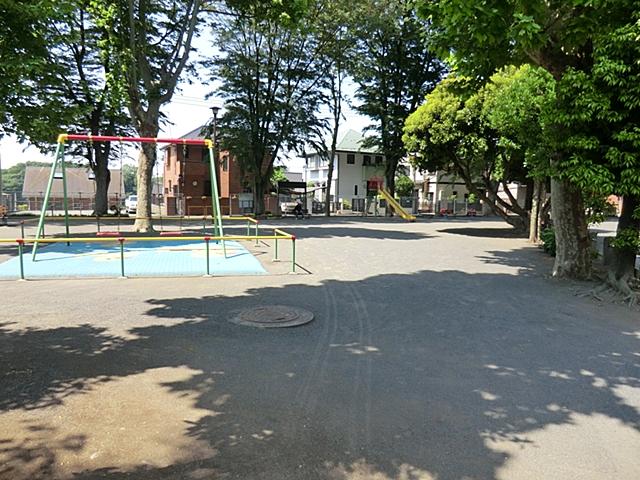 park. Nogawa 160m lush park to the second park. There is also also play with confidence small children play equipment.