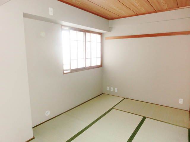 Living and room. Is a Japanese-style room to be healed