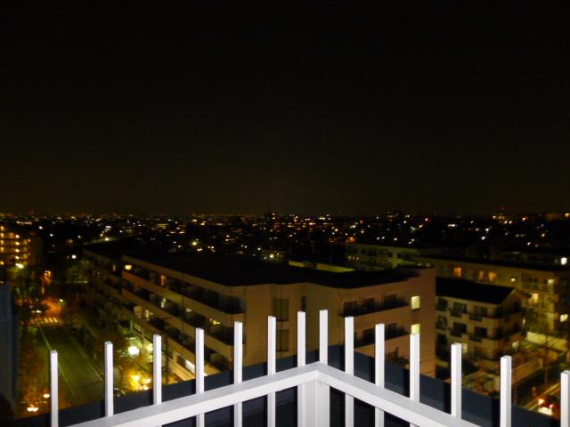 Other local. It is a night view from the rooftop. Residents can freely enter and exit.