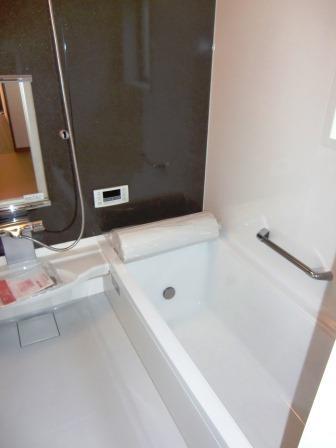 Bathroom. Indoor (11 May 2013) Shooting