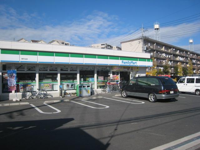 Convenience store. 900m to FamilyMart