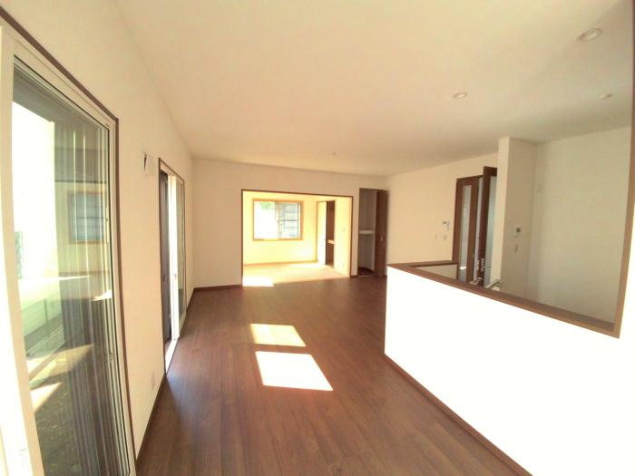 Living. There is floor heating (Building 2)