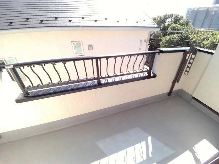 Balcony. Balcony with depth (Building 2)