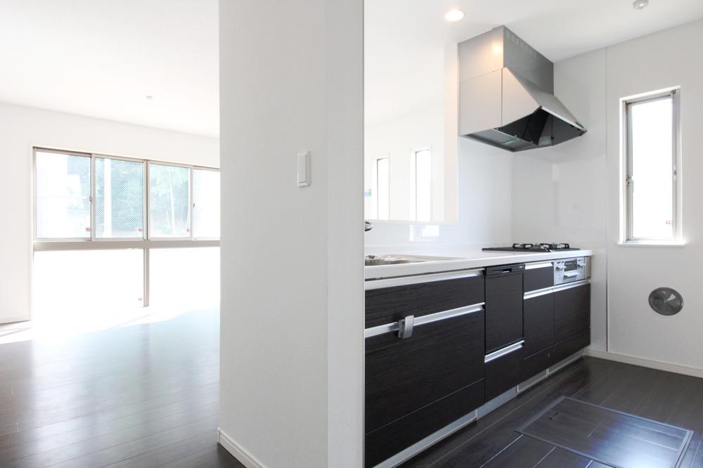 Kitchen. 1 Building price change.