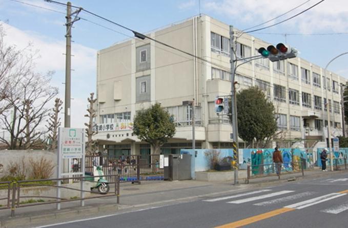 Primary school. 800m to the Kawasaki Municipal Miyazaki Elementary School