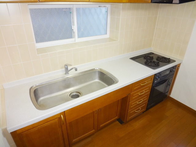 Kitchen. Stylish and spacious kitchen!