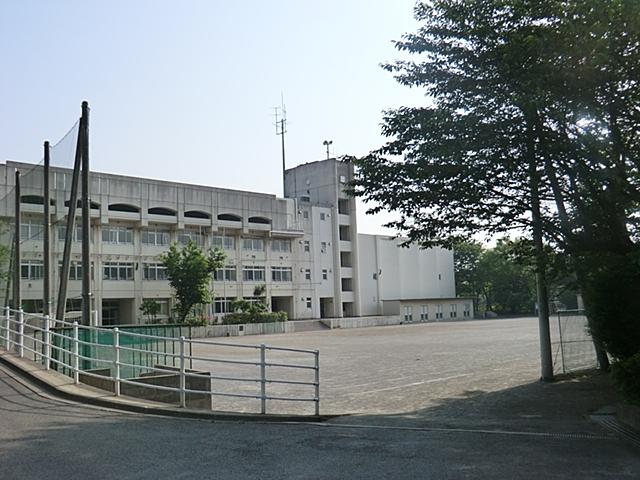 Junior high school. 570m to Kawasaki Tatsutaira junior high school
