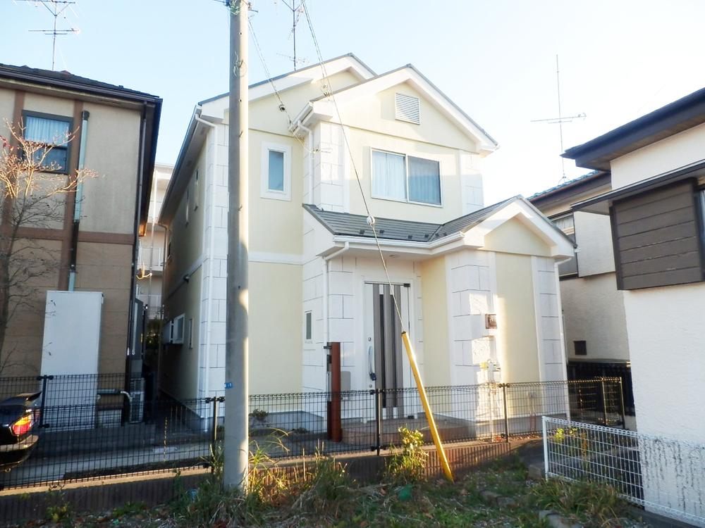 Local appearance photo. Two-story property in a central location! It is taken while the spacious and easy life of greater than or equal to a total rooms 6 Pledge (November 2013) Shooting