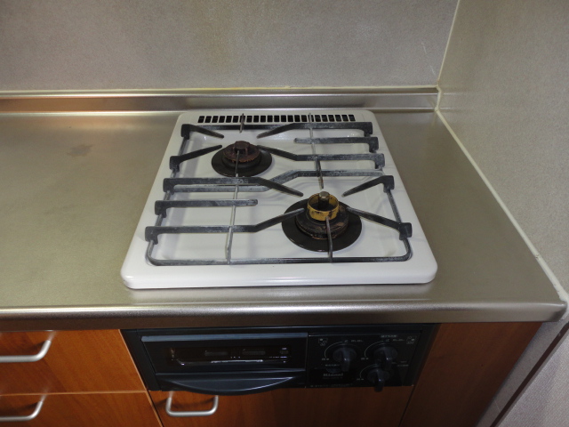 Kitchen. 2 lot gas stoves With grill