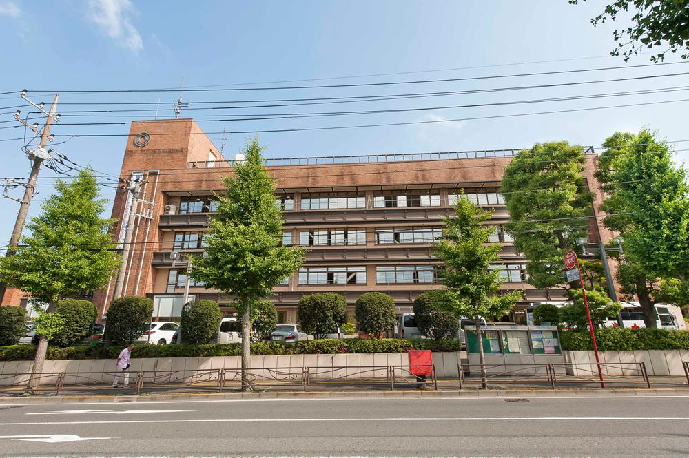 Government office. When I think of the 630m day-to-day life to Kawasaki City Miyamae Ward Office, It is also an important element that administrative, such as city hall has been enhanced within walking distance.