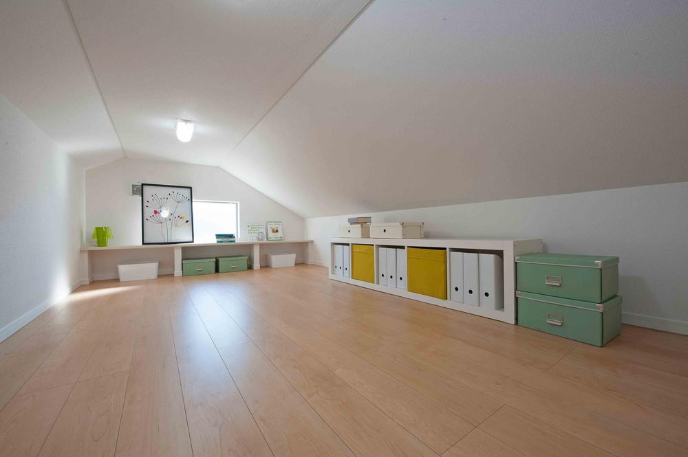 Receipt.  [Step storage] Storage of course, Space that can be used for multi-purpose. (No. 1 House, 2013 September shooting)