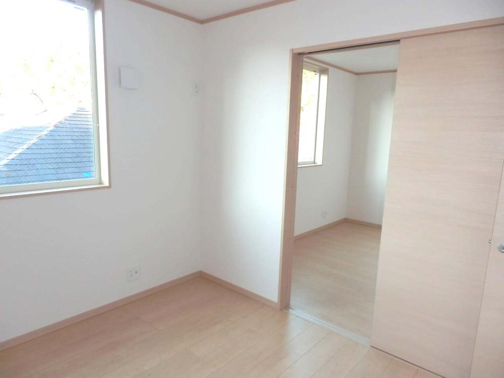 Non-living room. Indoor (12 May 2013) Shooting