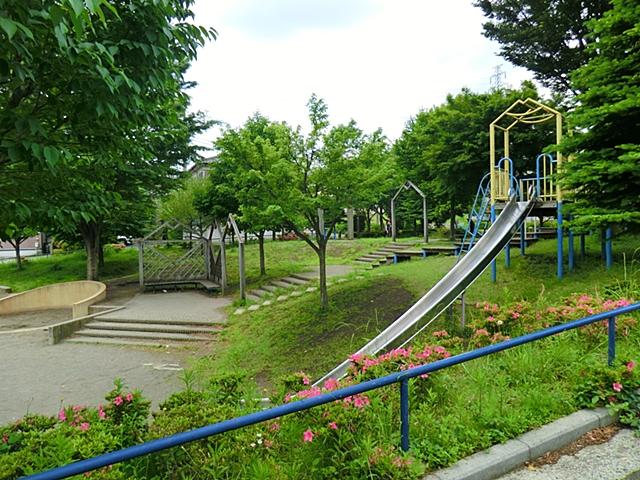 park. We have a lot of children playing in the Higashiyamata Yamabiko 1442m spacious park to the park!