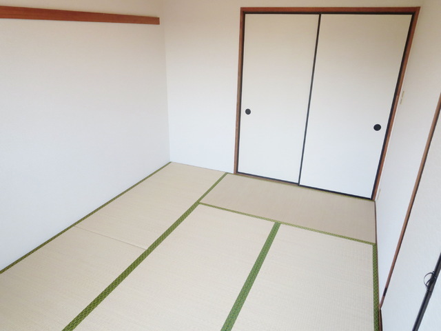 Living and room. It is a Japanese-style room space to be healed