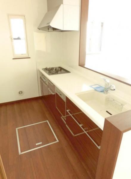 Kitchen. Kitchen, which is also easy-to-use and sense of openness!
