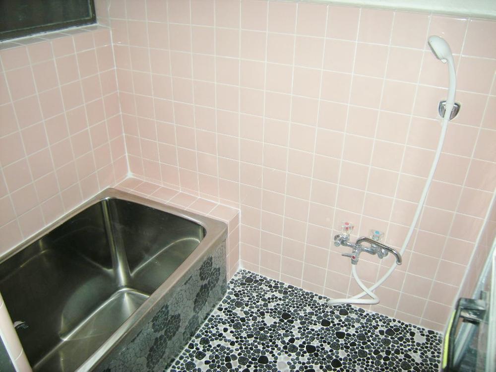 Bathroom. With reheating function