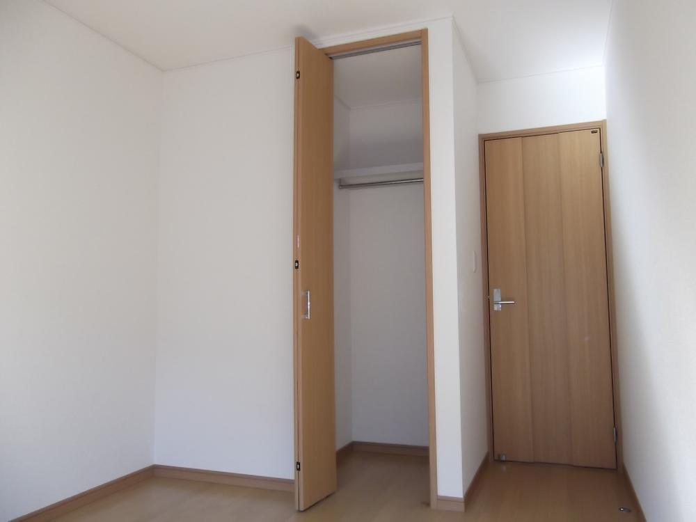 Garden. 1 Building Western-style 6.5 Pledge closet