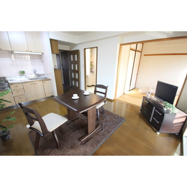 Living and room. It has been established model room