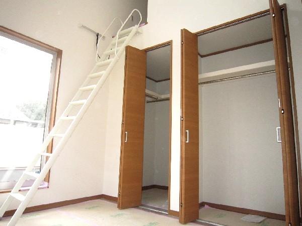 Receipt. There is confidence in the housing. There is also a loft.