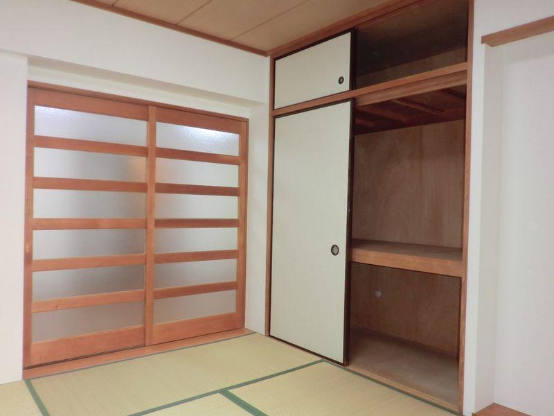 Other introspection. Japanese-style room -2