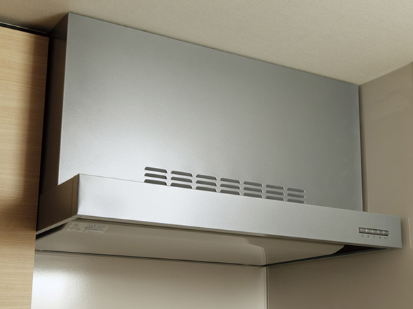 Kitchen.  [Large range hood] A large range hood of width 900mm, To evacuate the smoke and the smell of cooking in the powerful comfortably keep the kitchen. It is a square form of the stylish silver color. (Except for some)
