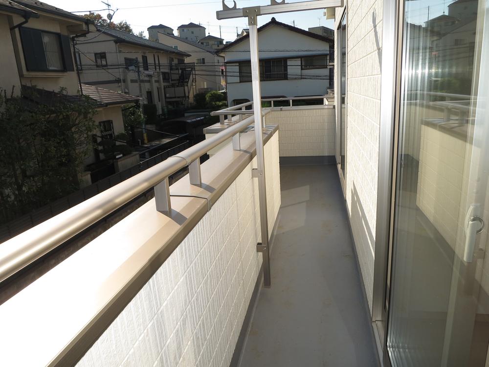 View photos from the dwelling unit. Local (11 May 2013) Shooting