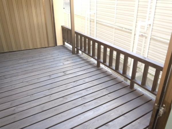 Garden. 2013 / 12 shooting: wide wood deck