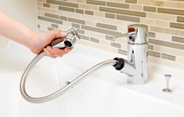 Bathing-wash room.  [Single lever mixing faucet] The temperature and amount of hot water, Adjustable with one hand. If Hikinobase the nozzle portion of the shower function, It is easy to clean basin bowl.
