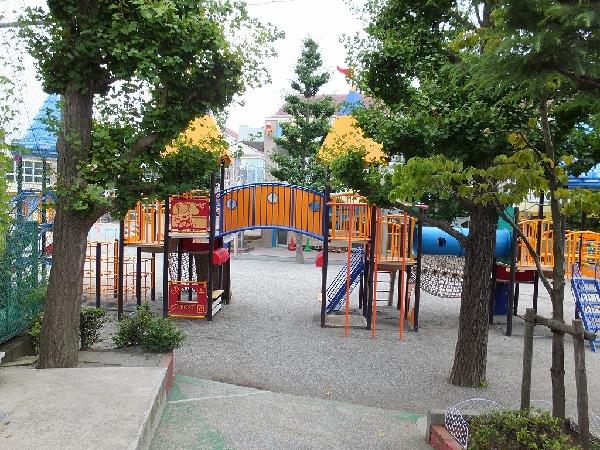 kindergarten ・ Nursery. Salesian to kindergarten 10m