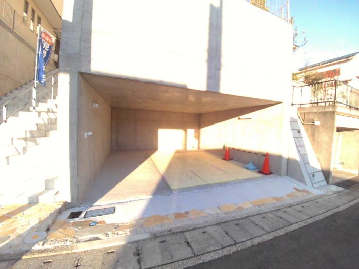 Parking lot. Two underground garage (East Building)