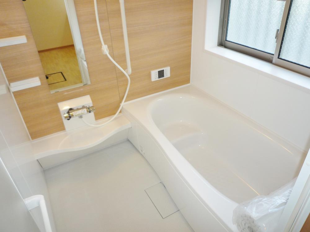 Same specifications photo (bathroom). Bathroom of the same specification