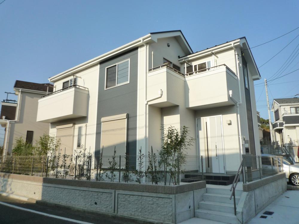 Same specifications photos (appearance). Building the appearance of the same specification