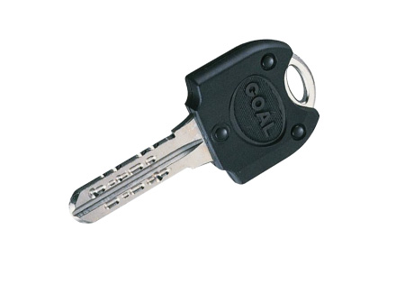Security.  [IC chip built in a non-contact key] Entrance is, The IC chip built into the head of the front door key, Possible only by unlocking holding up. Door will be opened while holding the luggage.