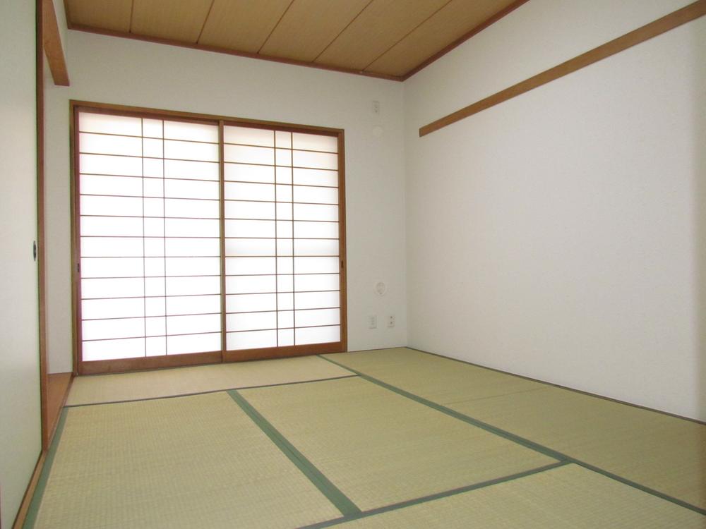 Other introspection. Also it comes with Japanese-style room