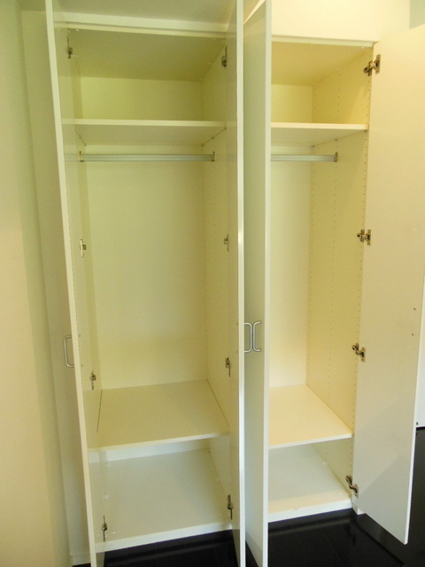 Receipt. Storage (separate room)