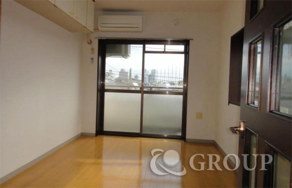 Other room space. Floor flooring