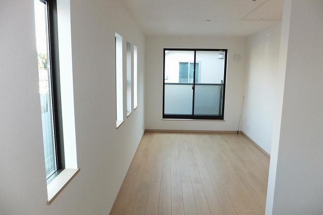 Non-living room. Indoor (December 6, 2013) Shooting