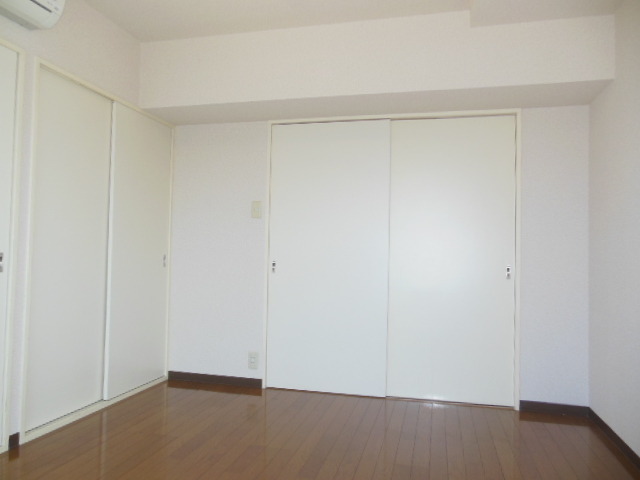Other room space. West-facing room
