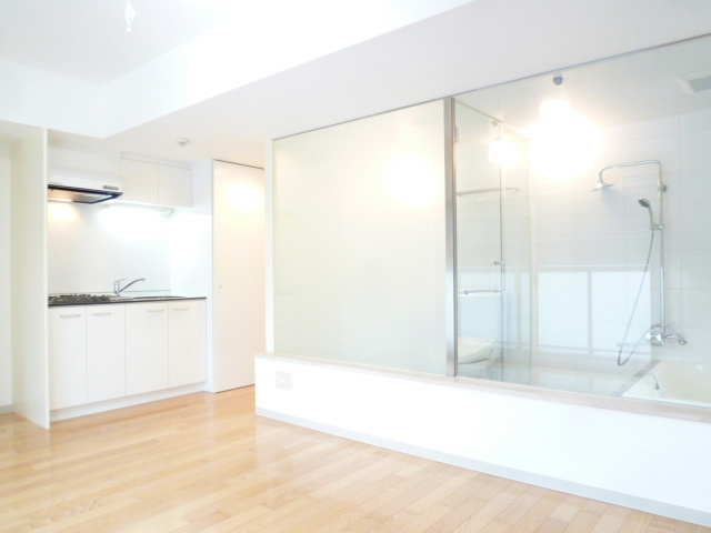 Living and room. It is calm room was white and keynote.