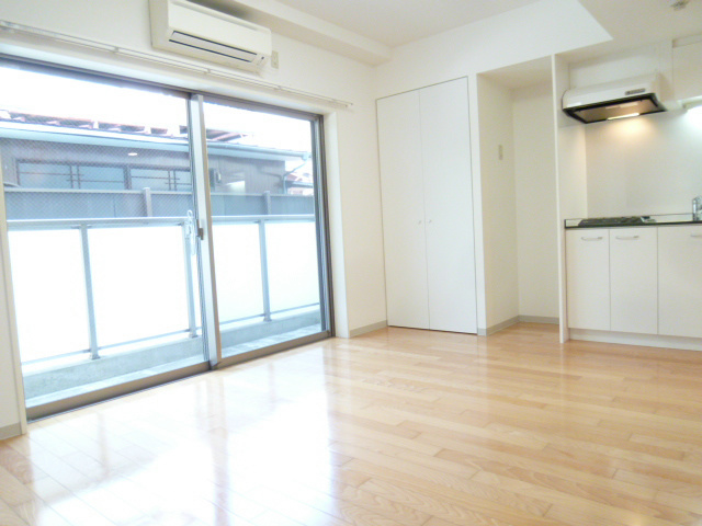 Other room space. Sunny