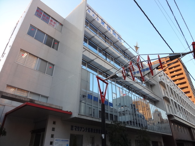 Hospital. St. Marianna University School of Medicine Toyoko Hospital (hospital) to 350m