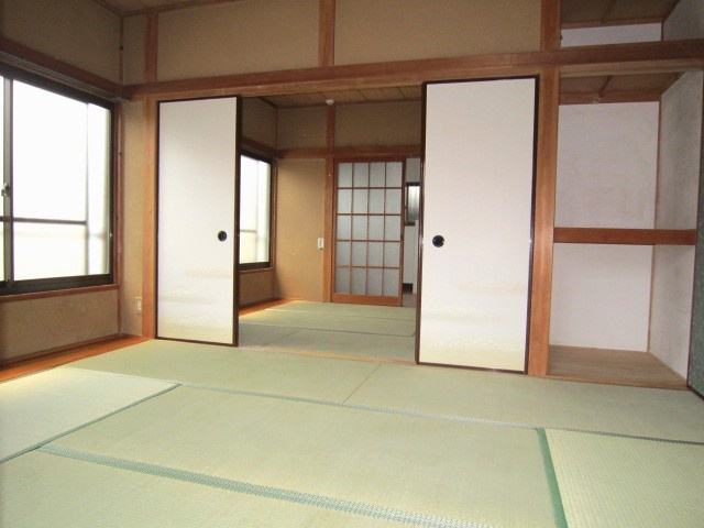 Living and room