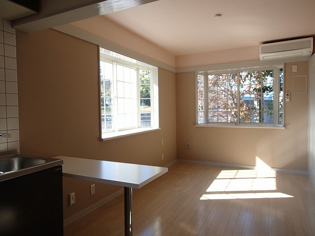Living and room