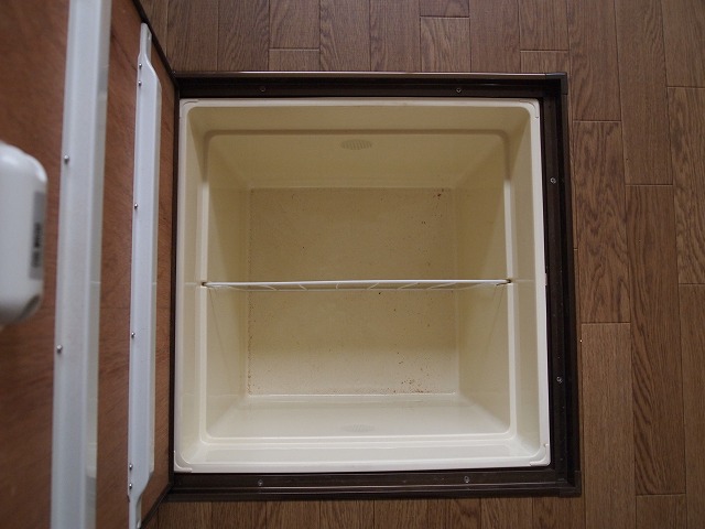 Receipt. Underfloor Storage